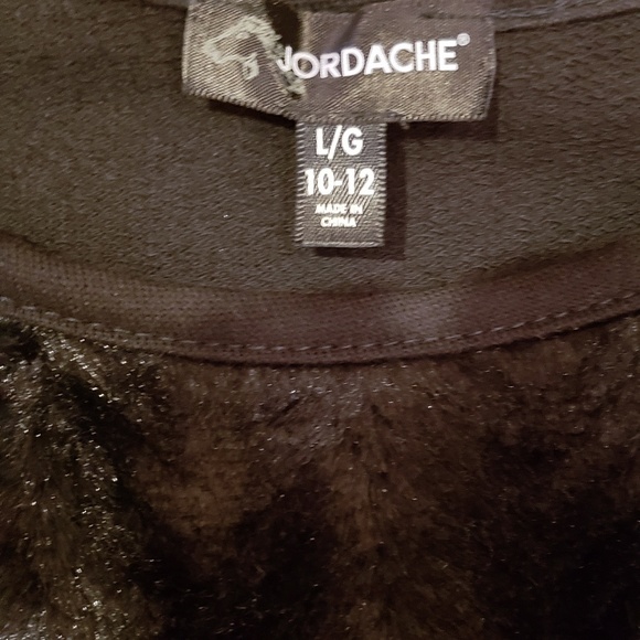 Girl's Long Sleeve Top with Faux Fur Front. - Picture 3 of 4